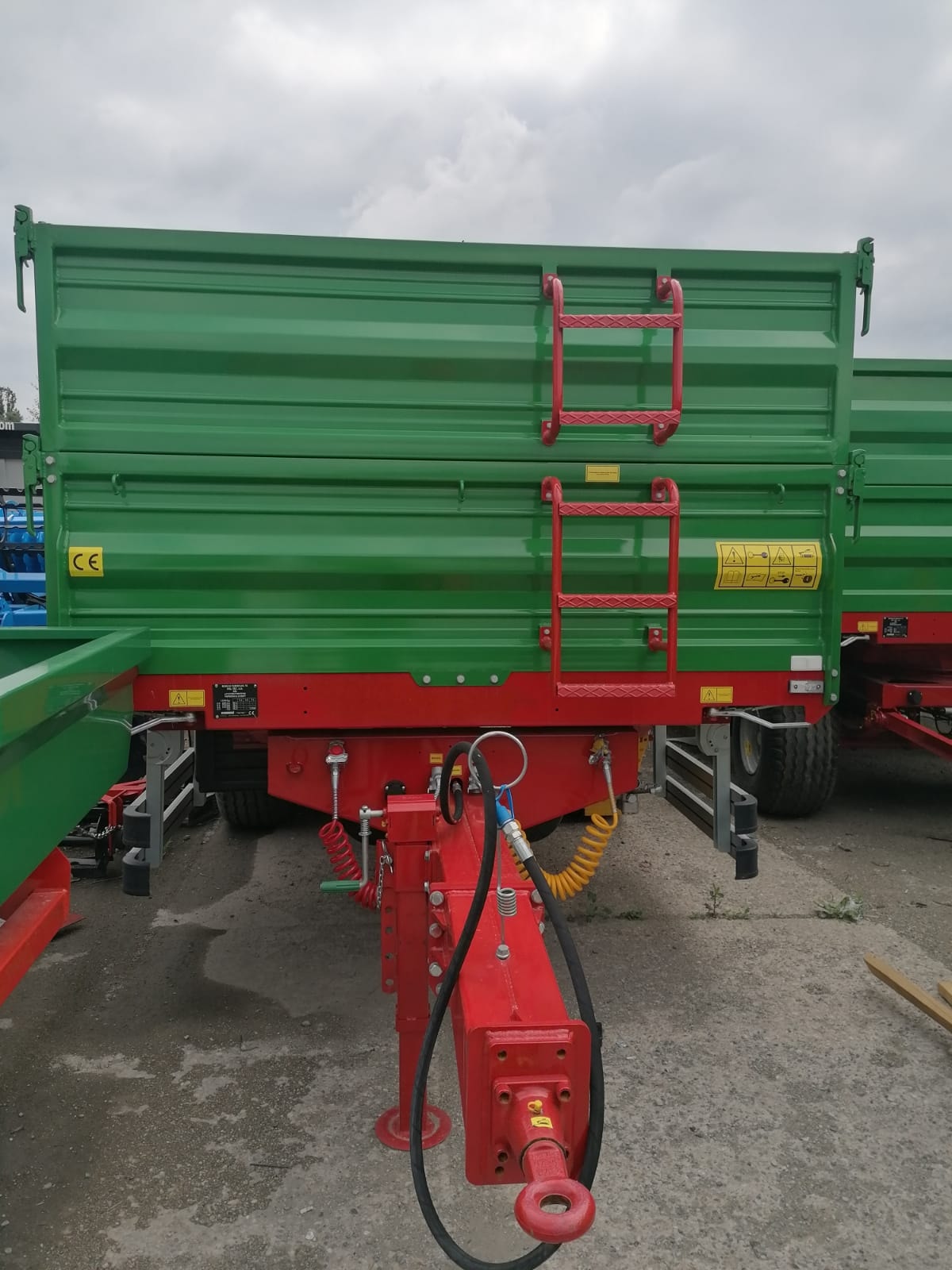ROMSAN Program gunoi de grajd - R100CSGA4P  DUBLUAX -10t, basculare 3 parti, frana pe aer  de vanzare